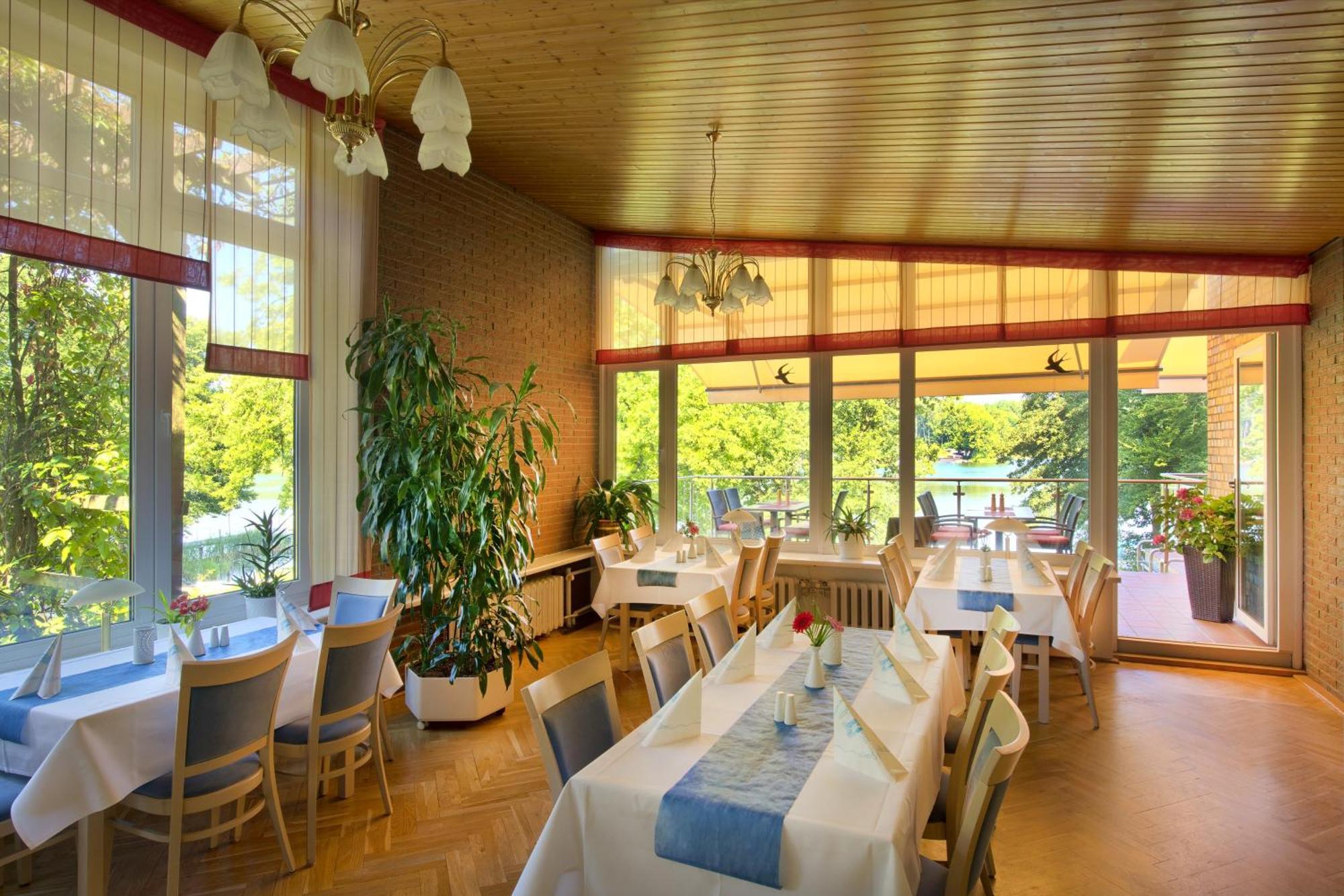 Seehotel Ichlim Sewekow Exterior photo