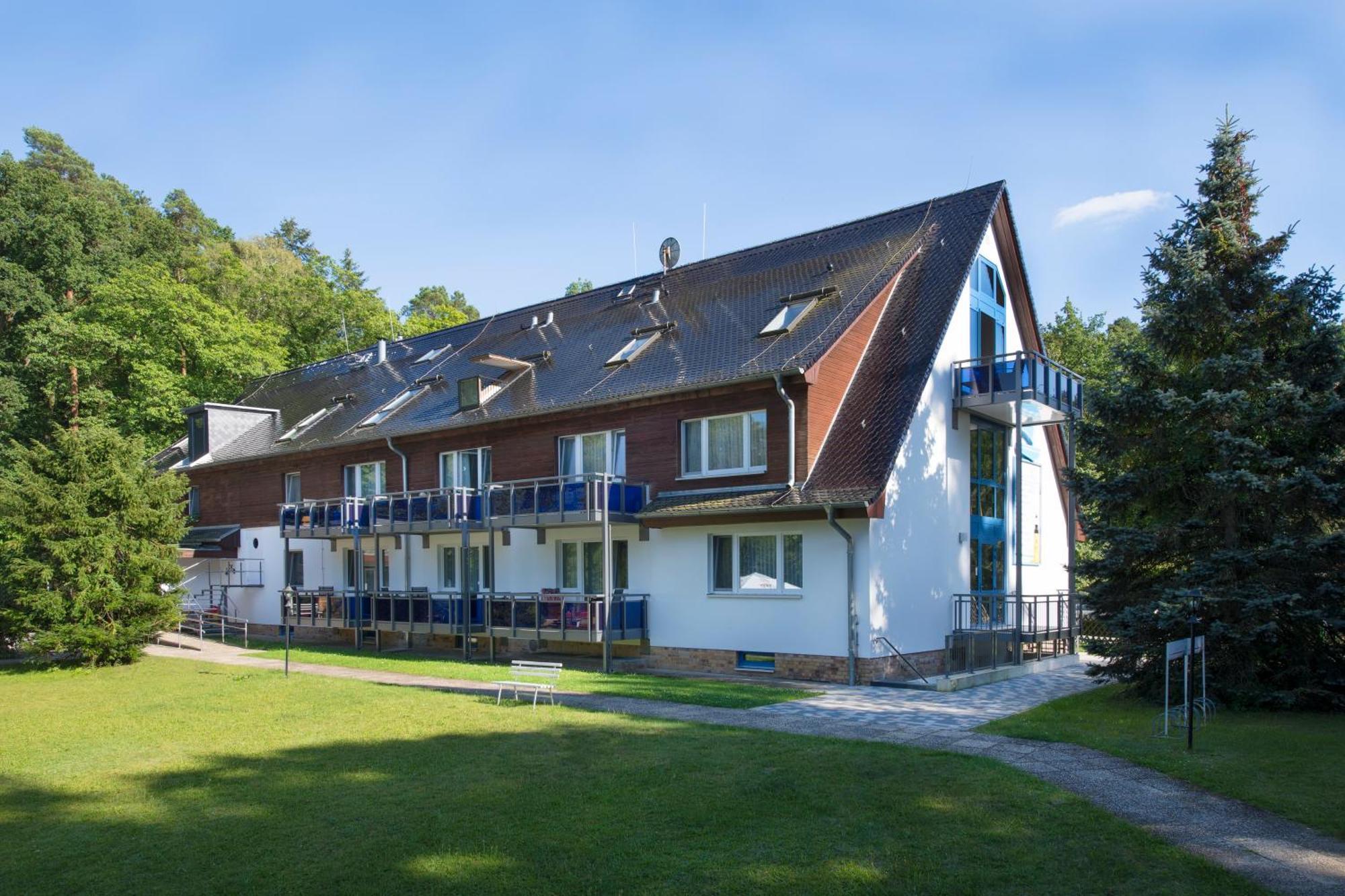 Seehotel Ichlim Sewekow Exterior photo